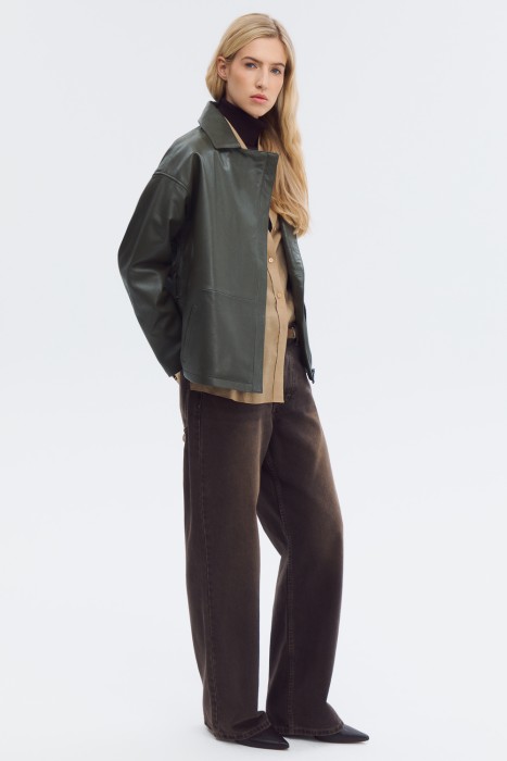 куртка из натуральной кожи по цене 16120 руб вид справа