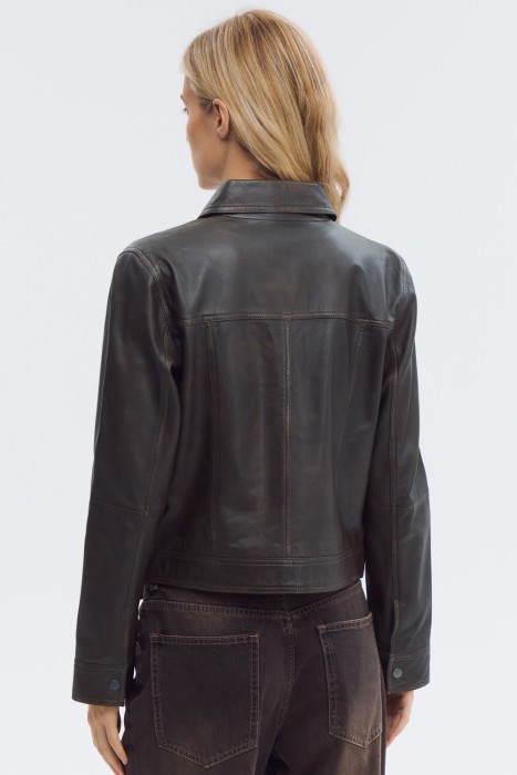 куртка из натуральной кожи от бренда снежная королева вид слева