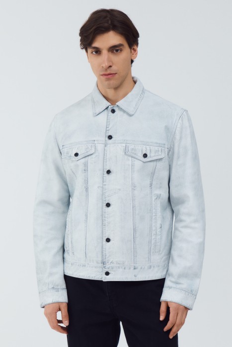 куртка из натуральной кожи от бренда снежная королева вид слева