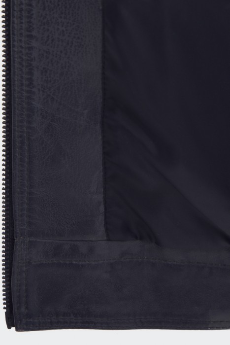 куртка из натуральной кожи по цене 14100 руб вид справа