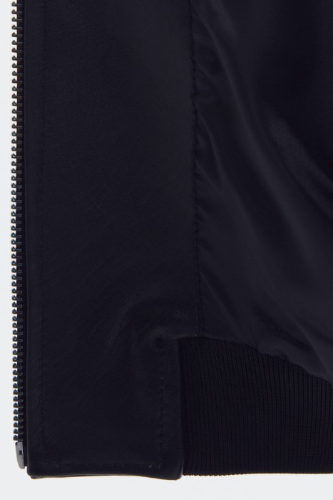 куртка из натуральной кожи из россии вид сбоку