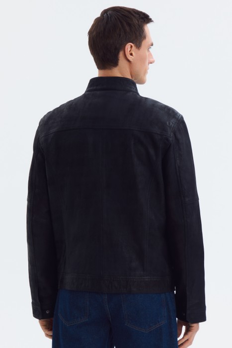 куртка из натуральной кожи по цене 11750 руб вид справа