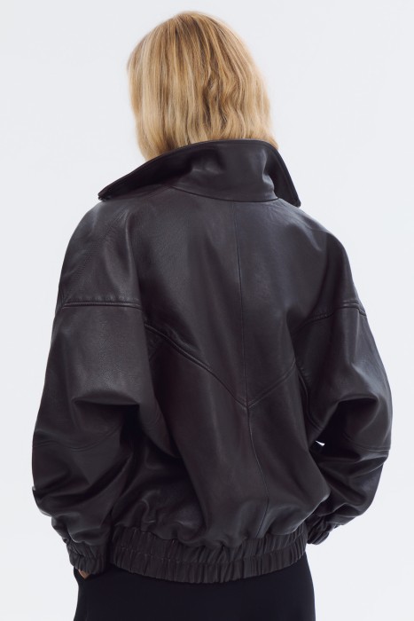 куртка из натуральной кожи по цене 20150 руб вид справа