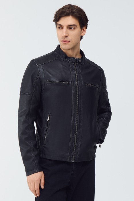 куртка из натуральной кожи от бренда снежная королева вид слева