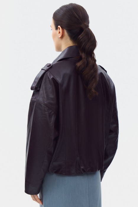 куртка из натуральной кожи по цене 26200 руб вид справа