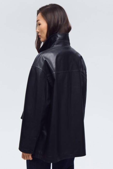 куртка из натуральной кожи по цене 16790 руб вид справа