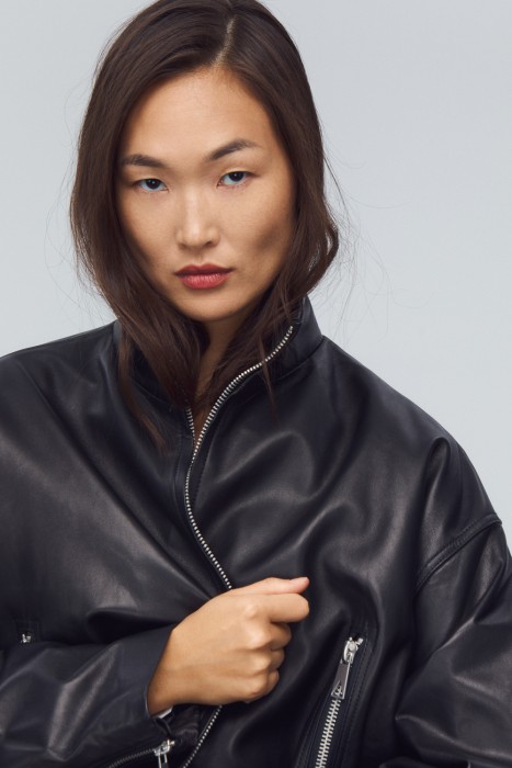 куртка из натуральной кожи из россии вид сбоку