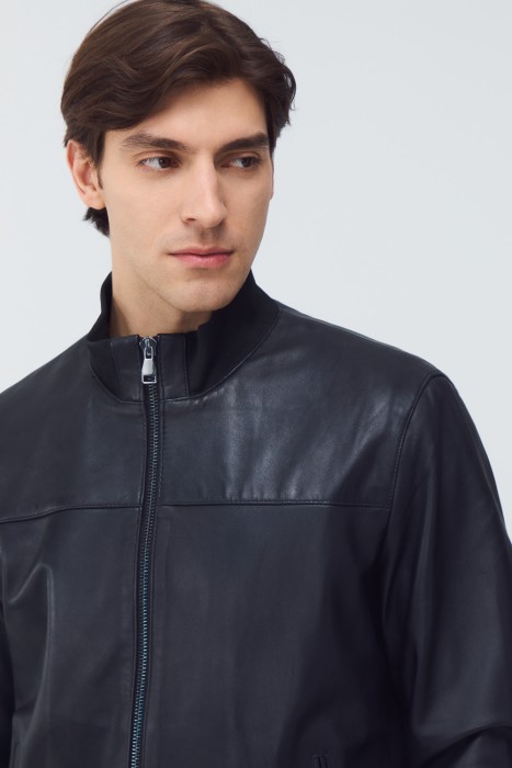 куртка из натуральной кожи из россии вид сбоку