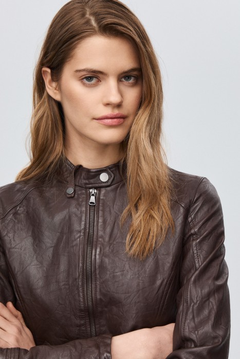 куртка из натуральной кожи из россии вид сбоку