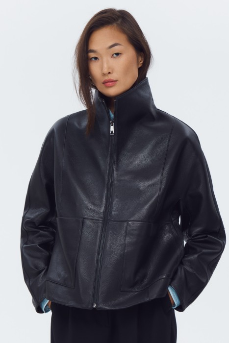 куртка из натуральной кожи от бренда снежная королева вид слева