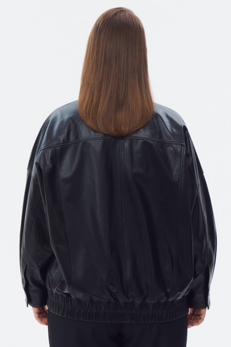 куртка из натуральной кожи по цене 23510 руб вид справа