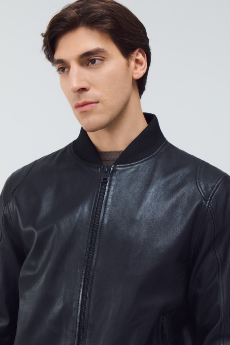 куртка из натуральной кожи из россии вид сбоку