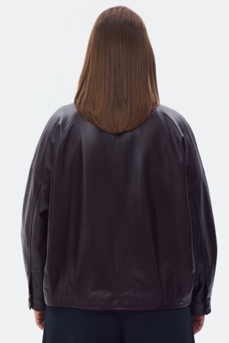 куртка из натуральной кожи по цене 26200 руб вид справа