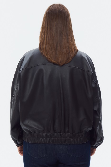 куртка из натуральной кожи по цене 23510 руб вид справа