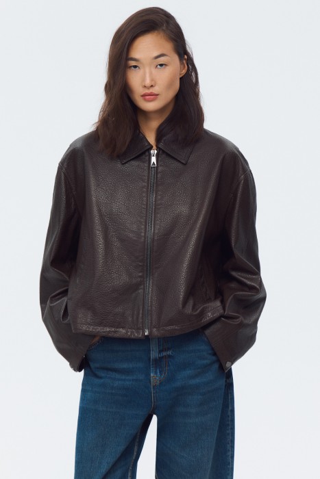 куртка из натуральной кожи от бренда снежная королева вид слева