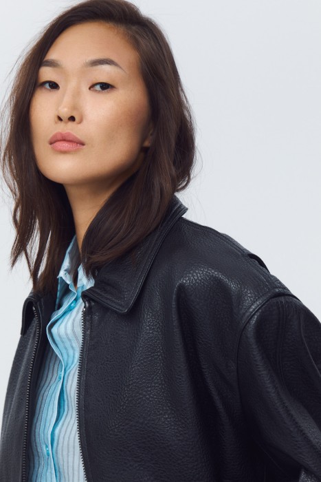 куртка из натуральной кожи из россии вид сбоку