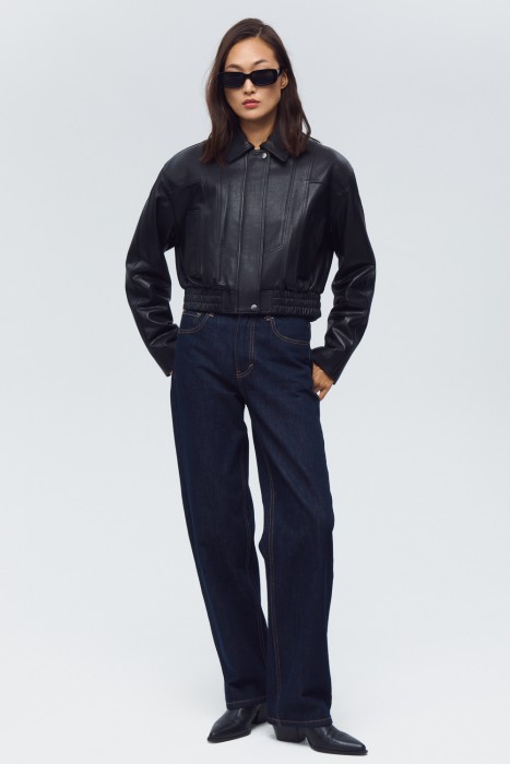 куртка из натуральной кожи от бренда снежная королева вид слева