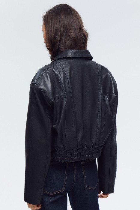 куртка из натуральной кожи по цене 20820 руб вид справа