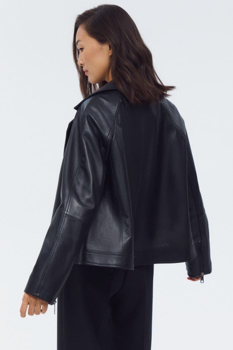 куртка из натуральной кожи по цене 20150 руб вид справа