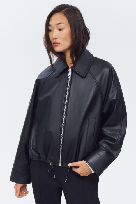 куртка из натуральной кожи от бренда снежная королева вид слева