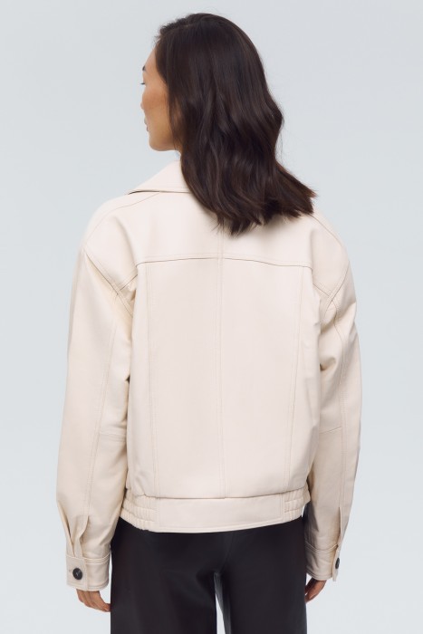 куртка из натуральной кожи по цене 22840 руб вид справа