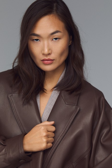 куртка из натуральной кожи из россии вид сбоку