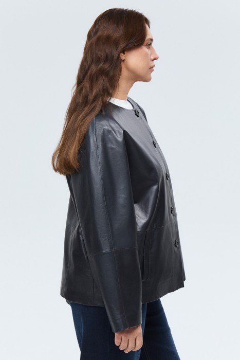 куртка из натуральной кожи от бренда снежная королева вид слева