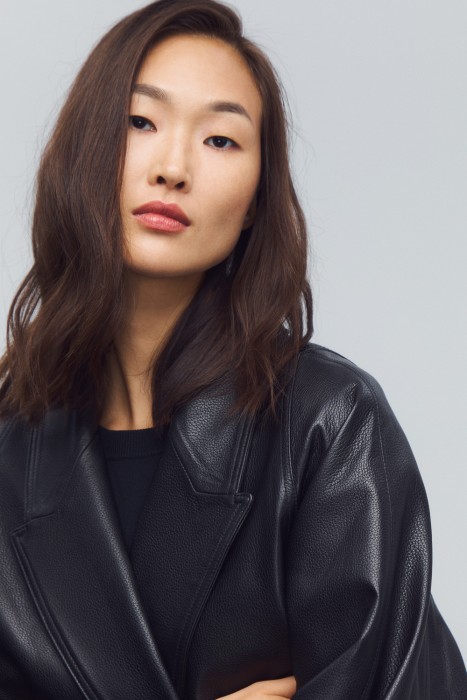 куртка из натуральной кожи из россии вид сбоку