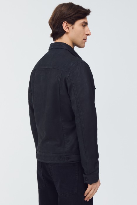 куртка из натуральной кожи по цене 12080 руб вид справа