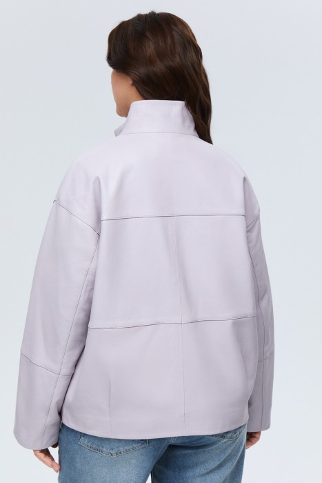 куртка из натуральной кожи по цене 26200 руб вид справа