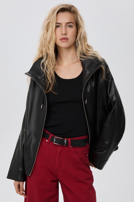 куртка из натуральной кожи от бренда снежная королева вид слева