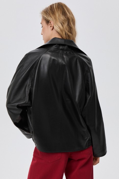 куртка из натуральной кожи по цене 24850 руб вид справа