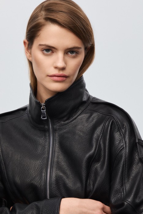 куртка из натуральной кожи из россии вид сбоку