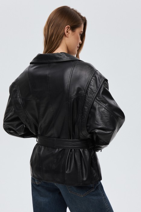 куртка из натуральной кожи по цене 18800 руб вид справа