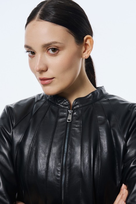 куртка из натуральной кожи из россии вид сбоку