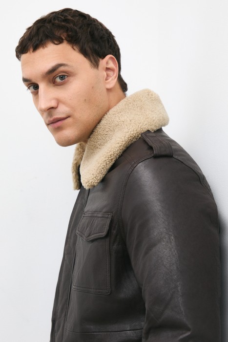 куртка из натуральной кожи из россии вид сбоку