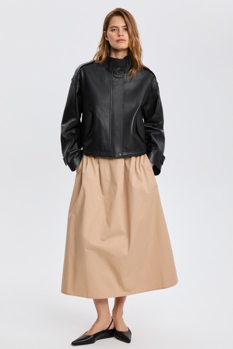 куртка из натуральной кожи от бренда снежная королева вид слева