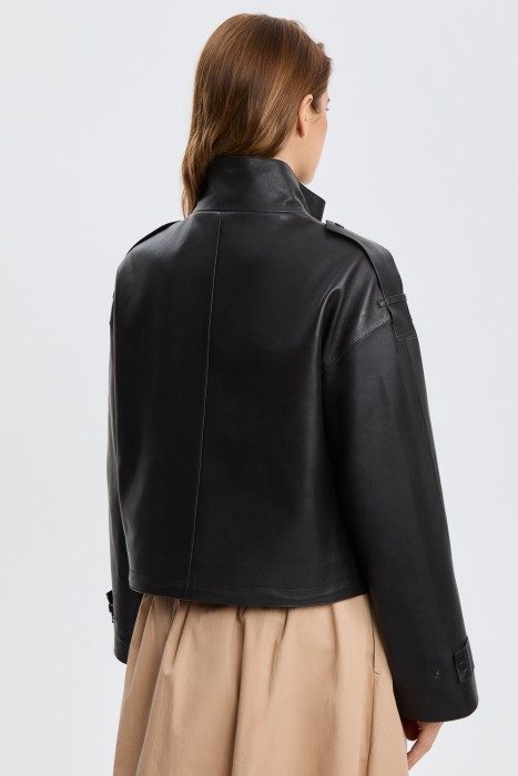 куртка из натуральной кожи по цене 17460 руб вид справа