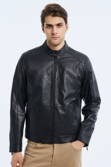 куртка из натуральной кожи от бренда снежная королева вид слева