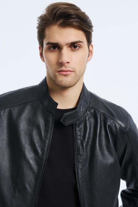 куртка из натуральной кожи из россии вид сбоку