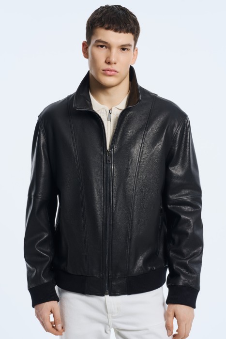 куртка из натуральной кожи от бренда снежная королева вид слева