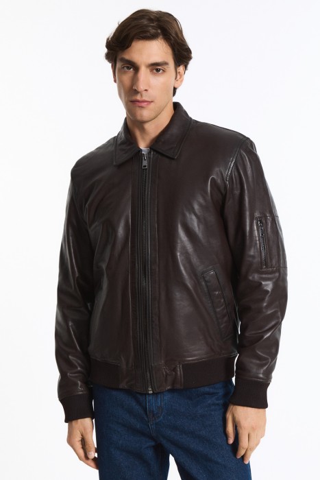 куртка из натуральной кожи от бренда снежная королева вид слева