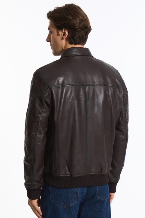 куртка из натуральной кожи по цене 12180 руб вид справа