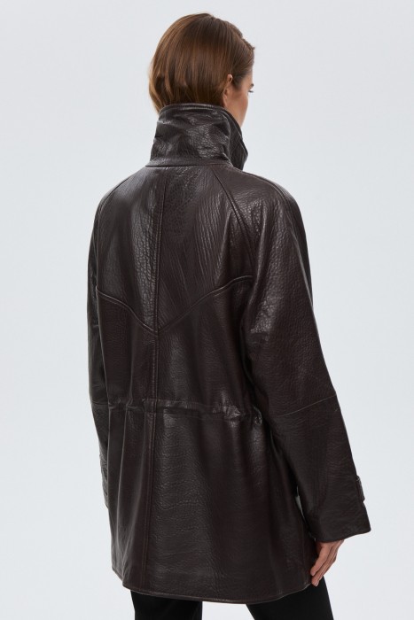 куртка из натуральной кожи по цене 24660 руб вид справа