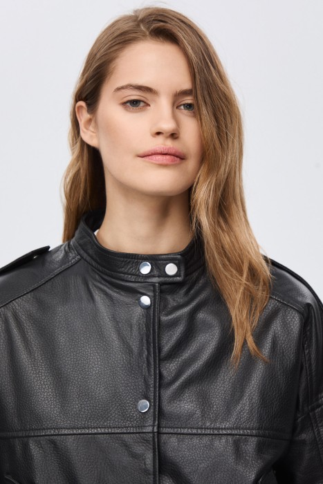 куртка из натуральной кожи из россии вид сбоку