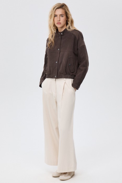 куртка из натуральной кожи от бренда снежная королева вид слева