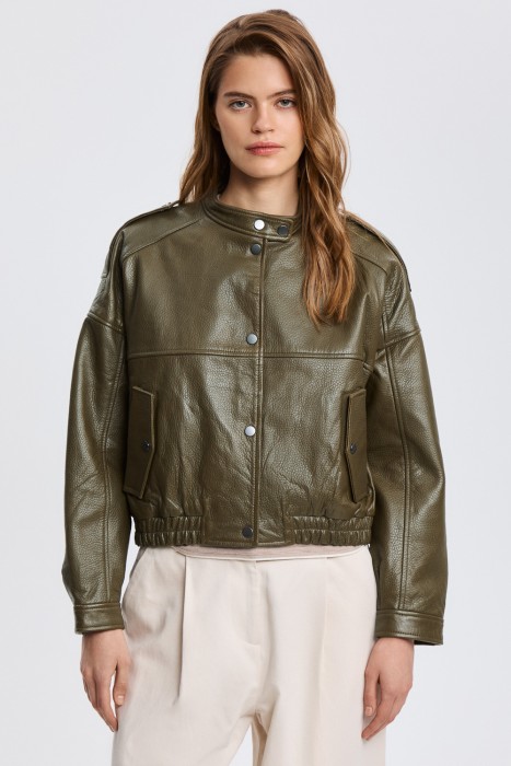 куртка из натуральной кожи от бренда снежная королева вид слева