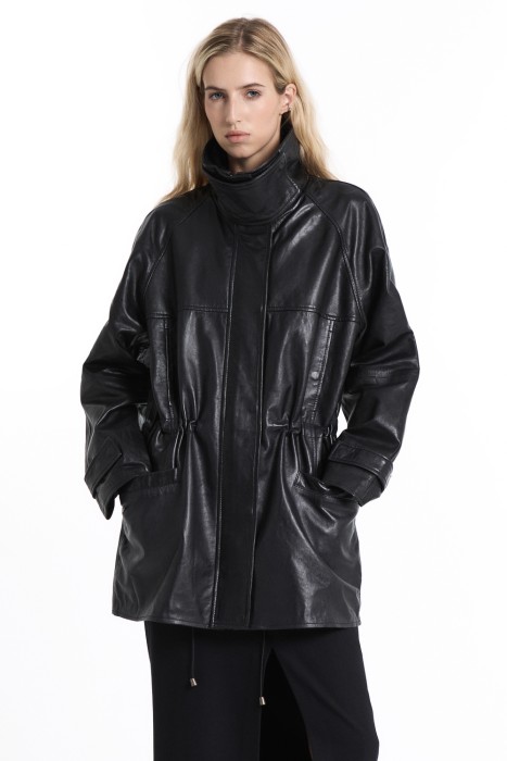 куртка из натуральной кожи от бренда снежная королева вид слева