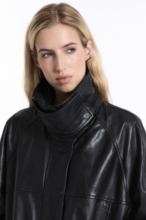 куртка из натуральной кожи из россии вид сбоку