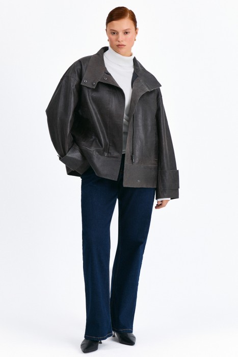 куртка из натуральной кожи от бренда снежная королева вид слева